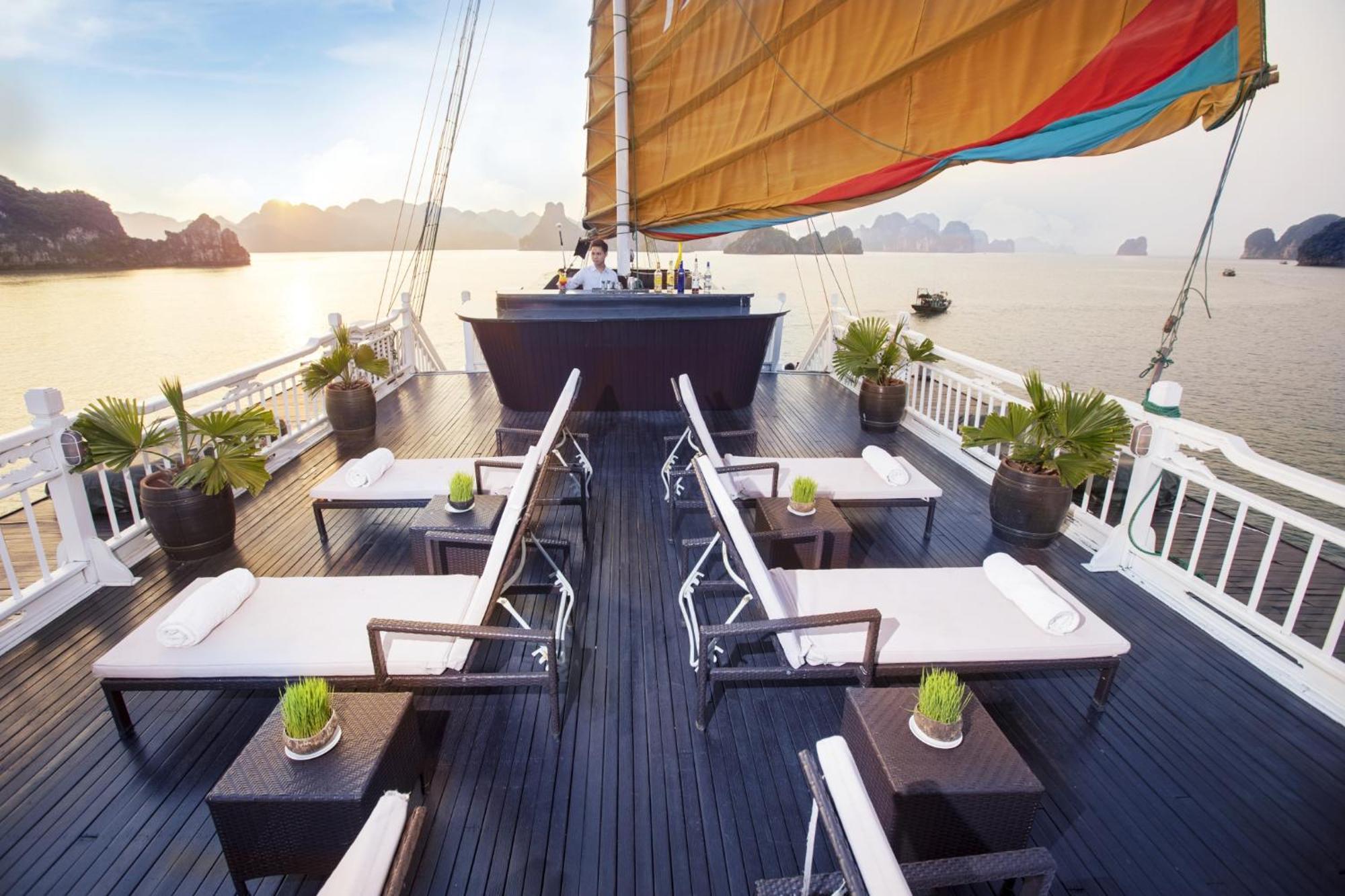 Hera Boutique Cruise Ha Long Bay Exterior foto