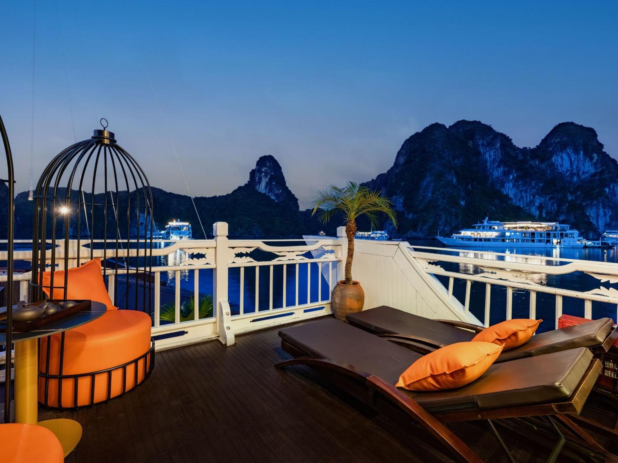 Hera Boutique Cruise Ha Long Bay Exterior foto
