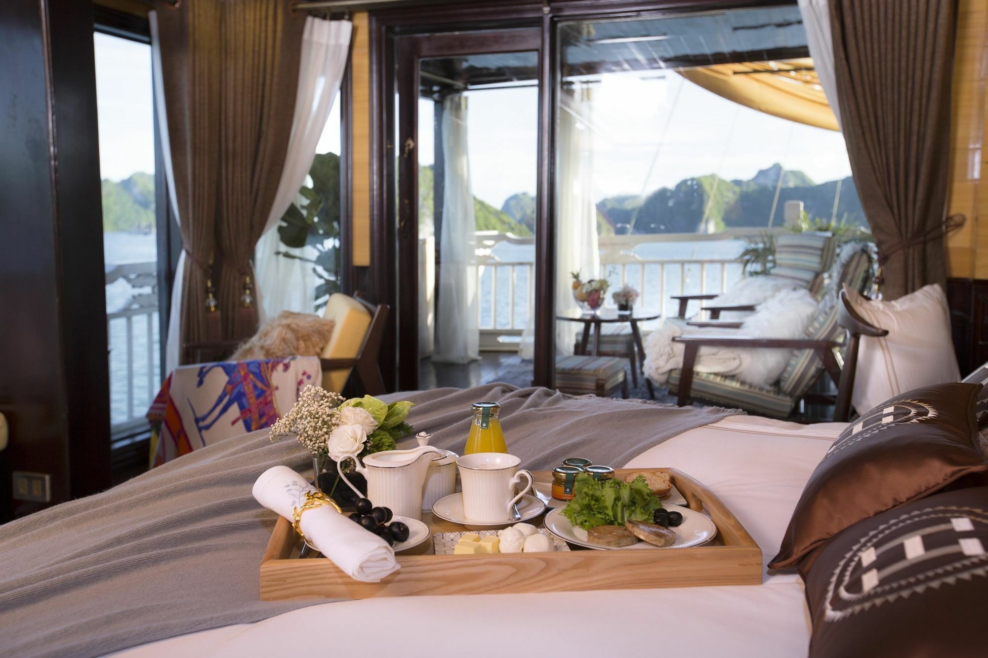 Hera Boutique Cruise Ha Long Bay Exterior foto