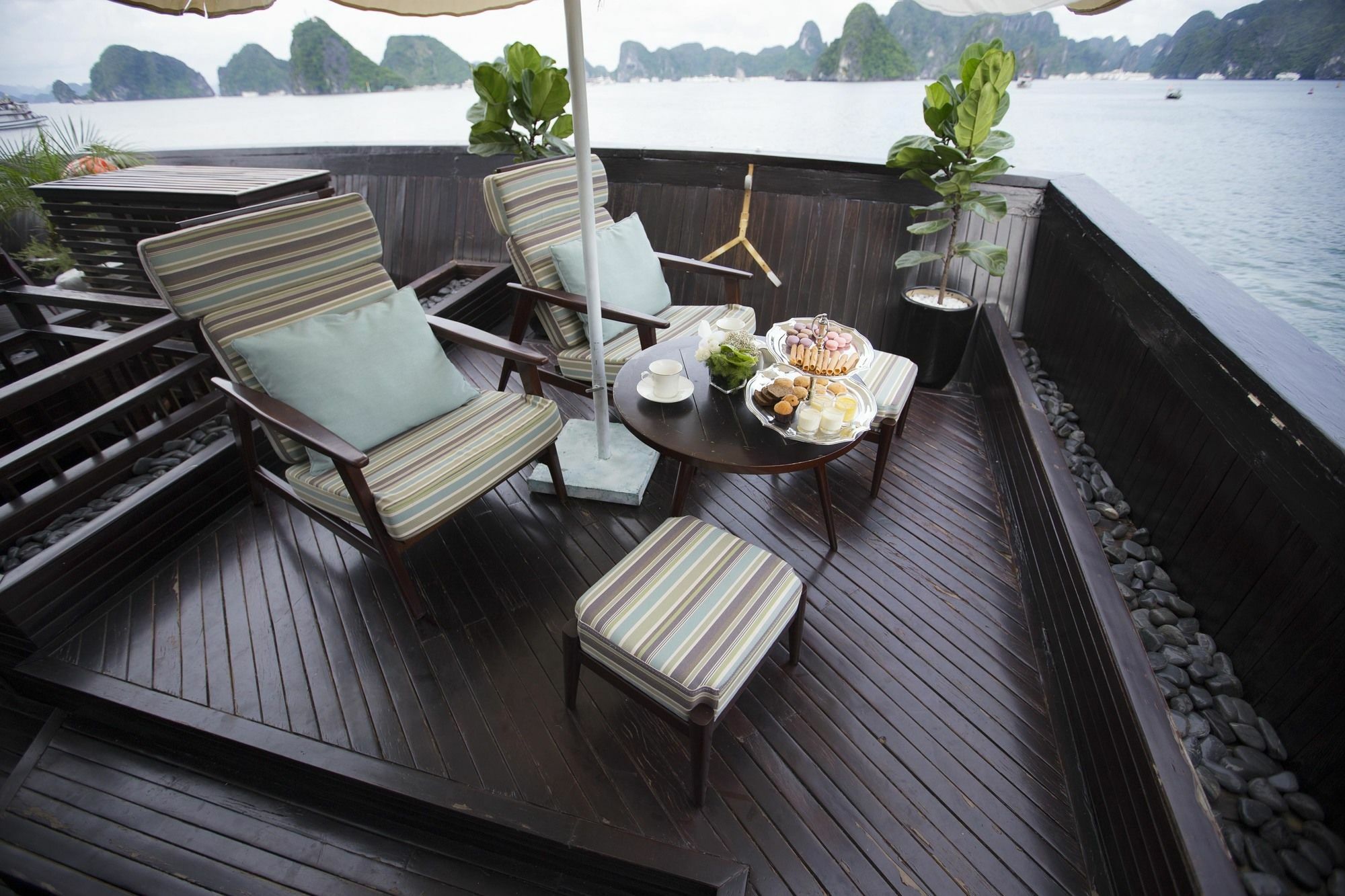 Hera Boutique Cruise Ha Long Bay Exterior foto
